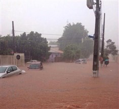 Temporal alaga residências e avenidas de Maringá